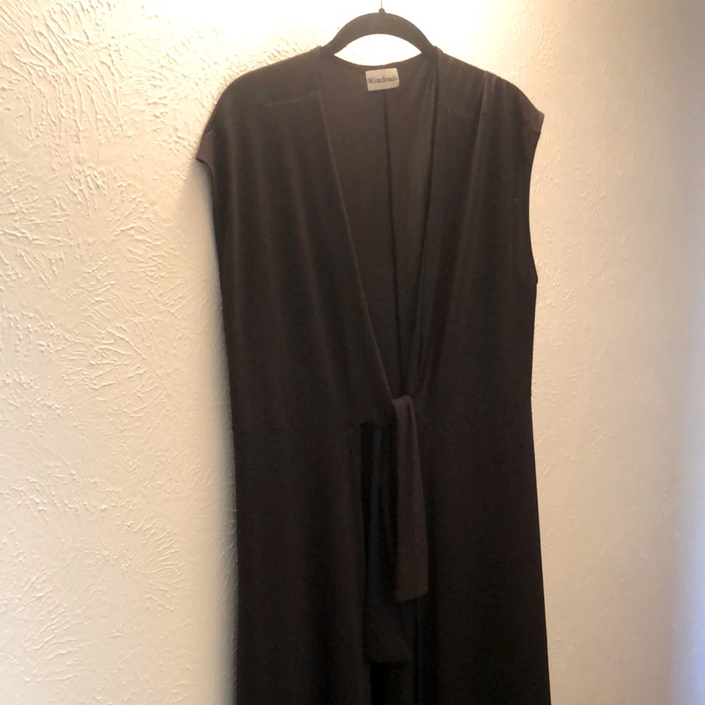 Knee/midi length black swim coverup